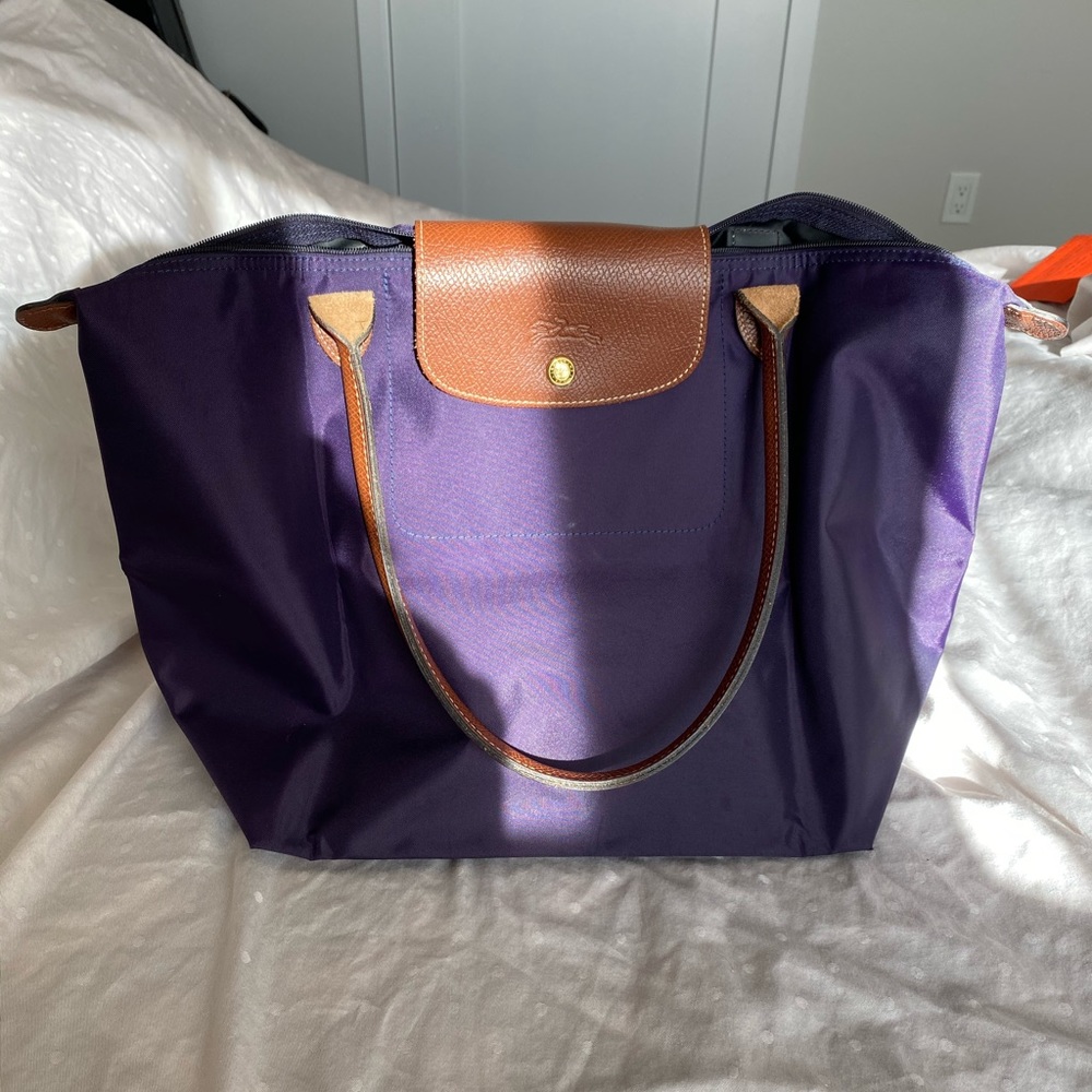 Large Longchamp Le Pilage Tote in Bilberry Purple